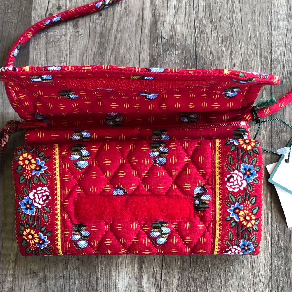 Vera Bradley Provincial Red Tri-Fold Quilted Floral Wallet Purse NEW - Picture 4 of 7